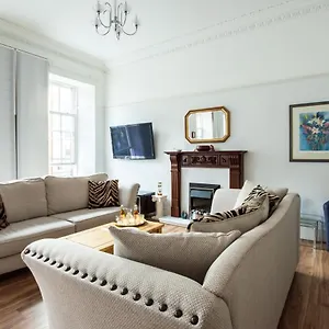 The Heart Of Newington Apartment